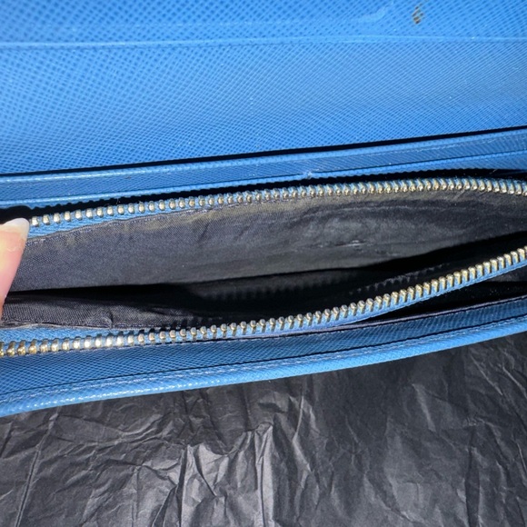 Prada saffiano leather long wallet blue authentic with generic chain - Picture 6 of 8